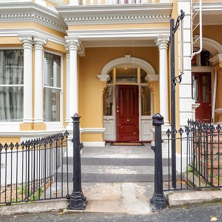 Character On Stuart St Villa Dunedin Exteriör bild